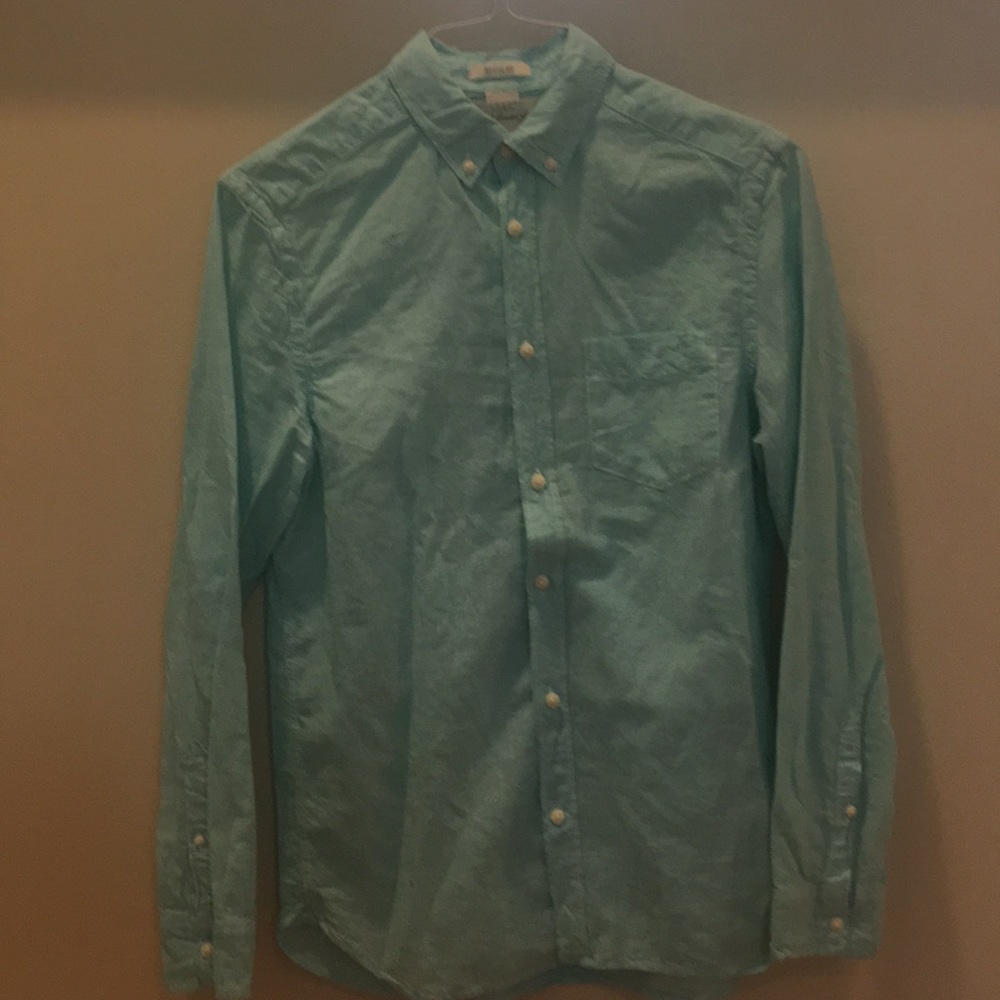 Linen button-down ling sleeve shirt